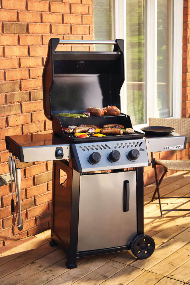 Napoleon Freestyle 365 Graphite Gray Freestanding Gas Grill F365D