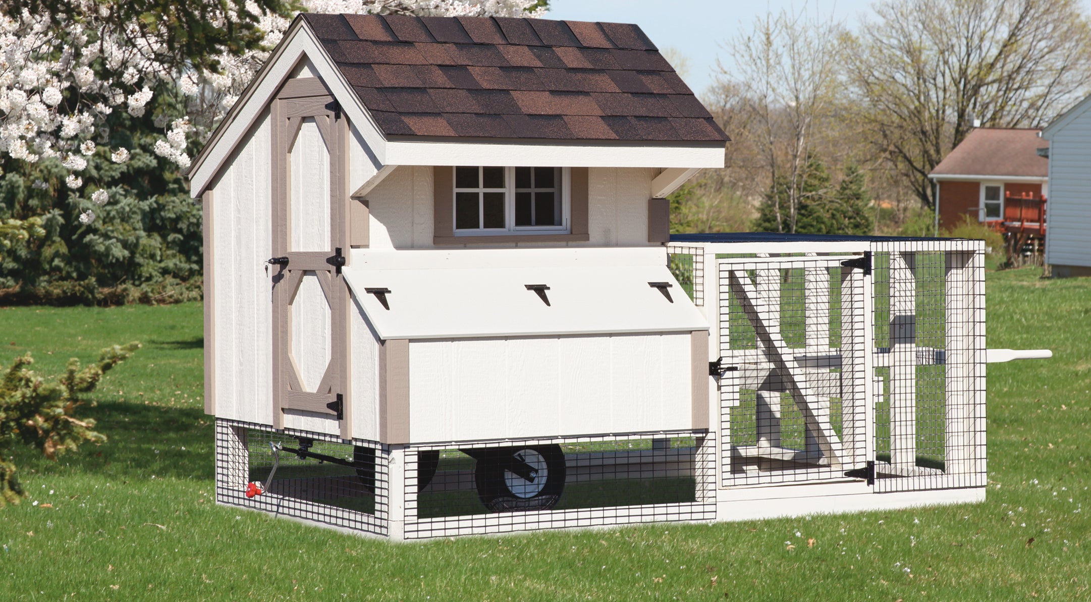 Hen House Chicken Coop The Tractor Q44T