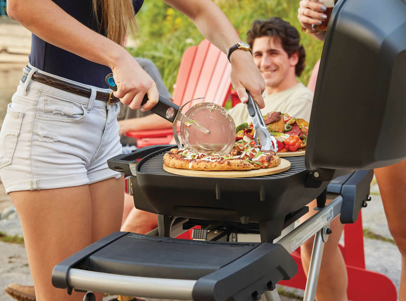 Napoleon TravelQ Pro with Scissor Cart Liquid Propane Portable Gas Grill PRO285X-BK