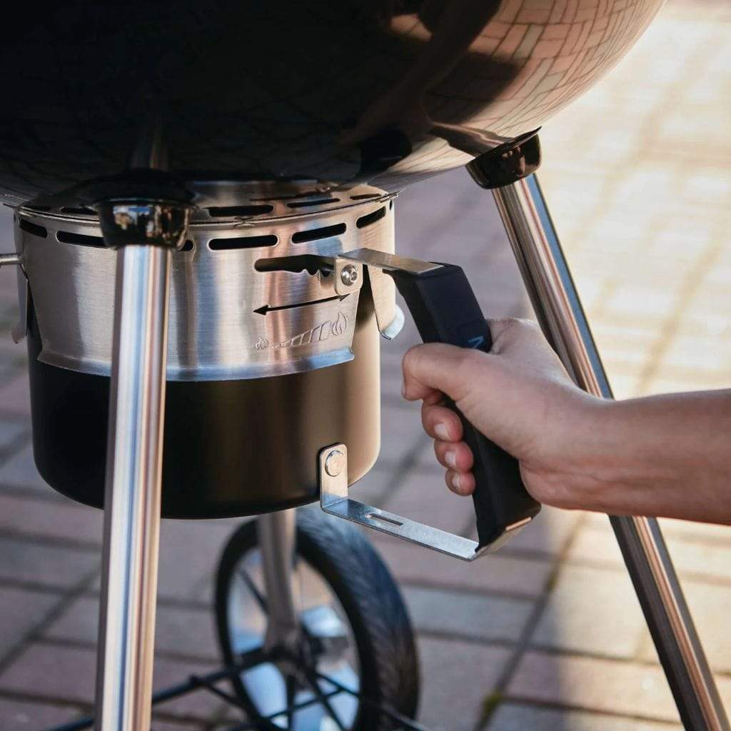Napoleon Pro Charcoal Kettle Grill PRO22K-LEG-2