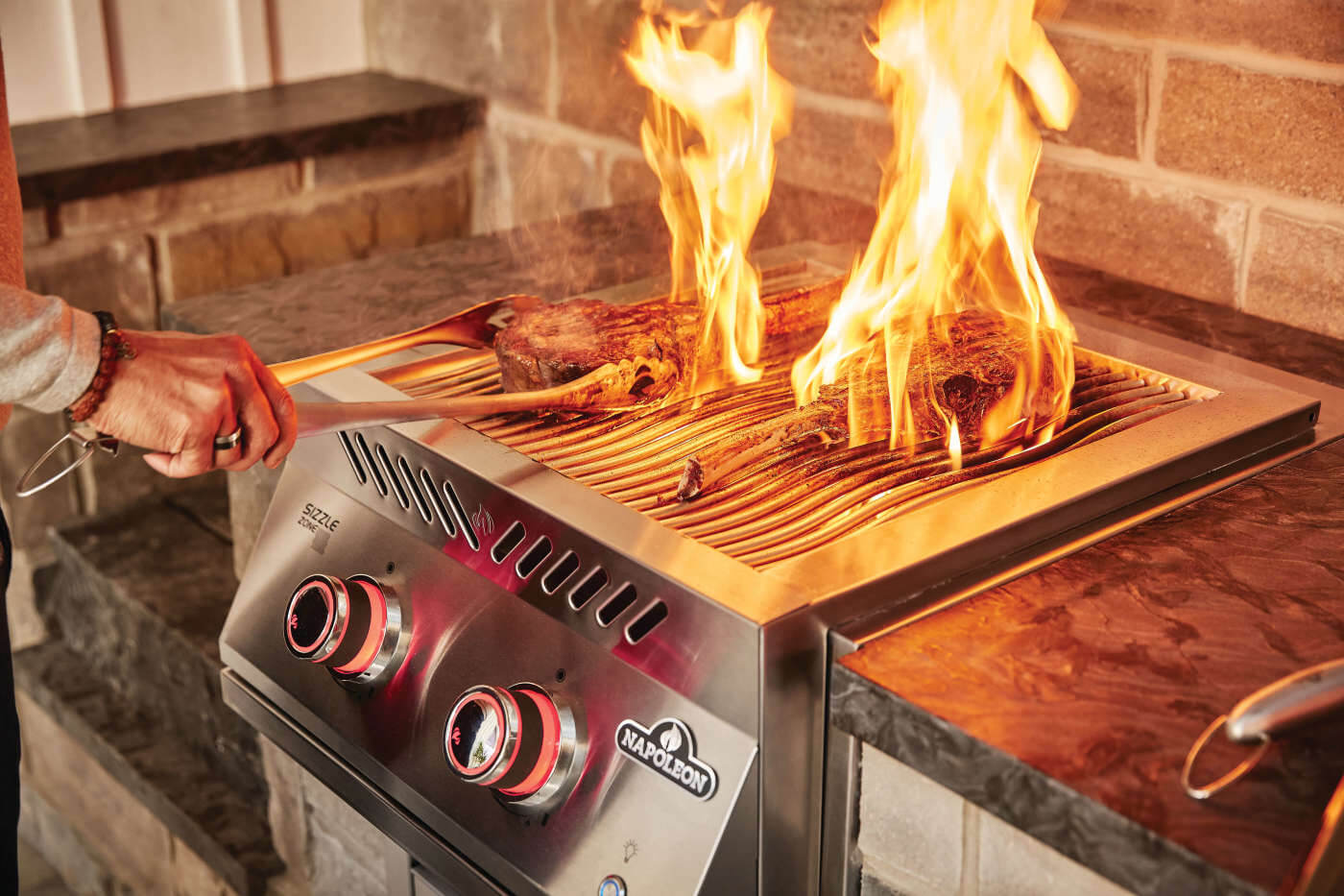 Napoleon Built-In 700 Series Stainless Steel Dual Infrared Burner with Stainless Steel Cover BIB18IR