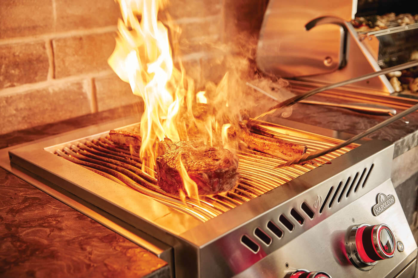 Napoleon Built-In 700 Series Stainless Steel Dual Infrared Burner with Stainless Steel Cover BIB18IR