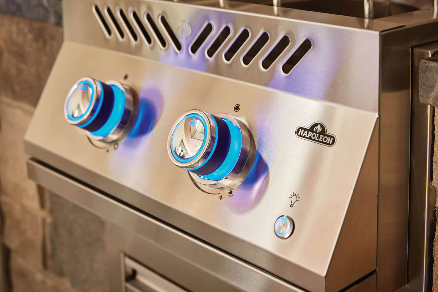 Napoleon Built-In 700 Series Stainless Steel Power Burner with Stainless Steel Cover BIB18PB