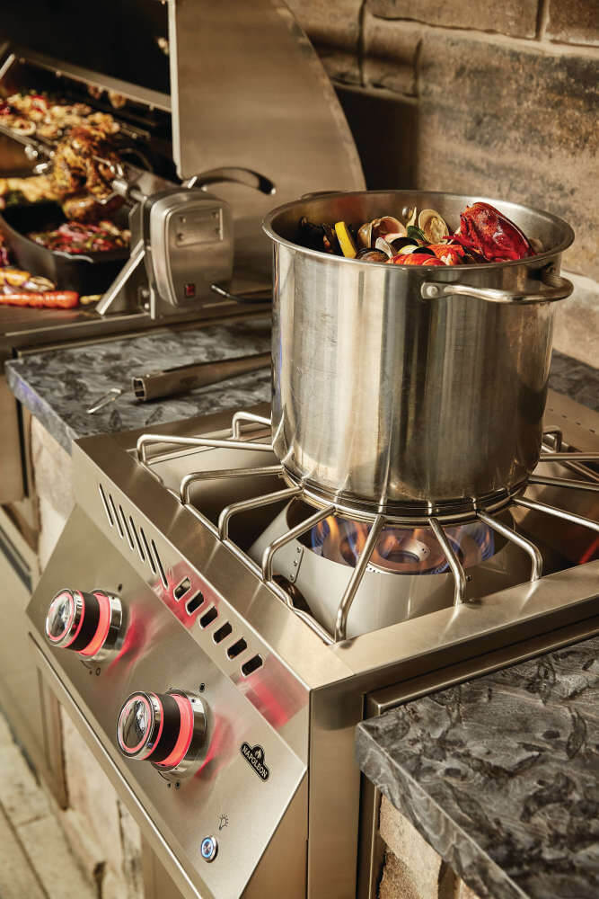 Napoleon Built-In 700 Series Stainless Steel Power Burner with Stainless Steel Cover BIB18PB