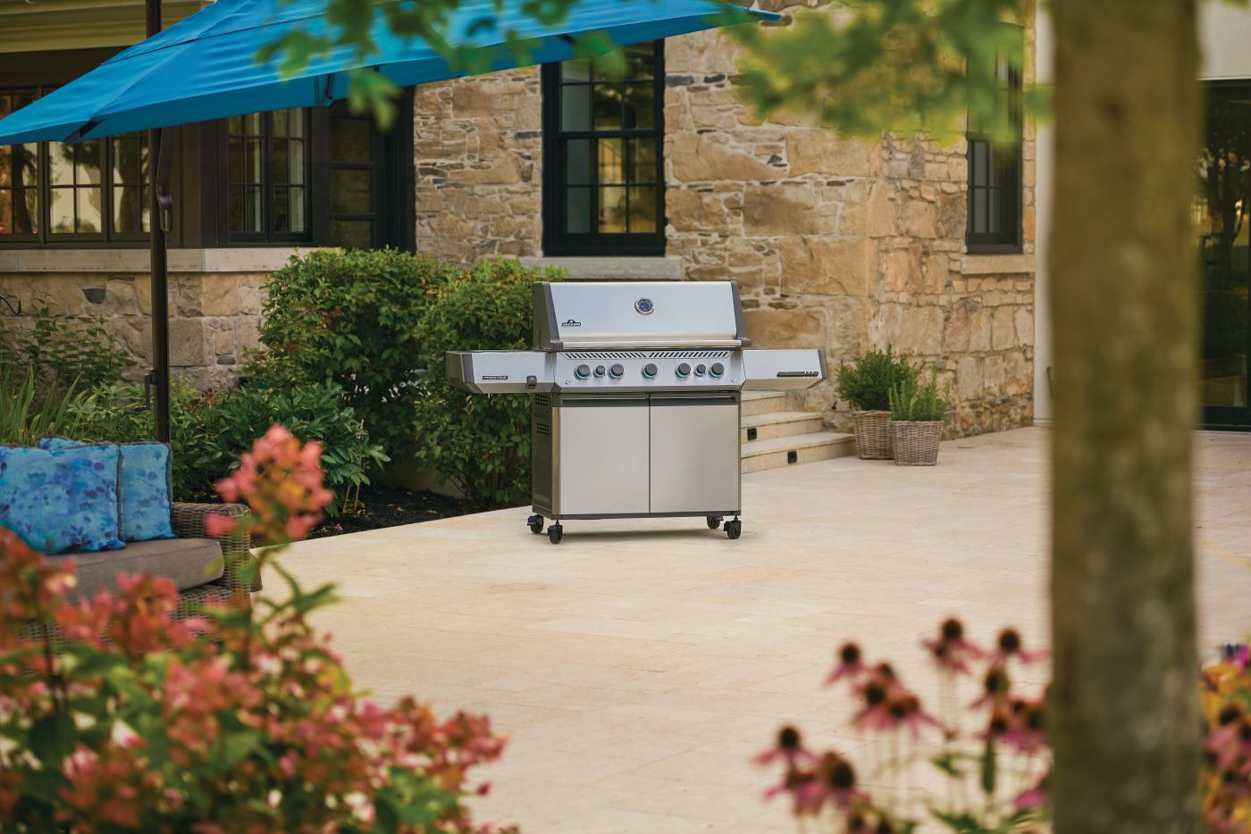 Napoleon Prestige 665 RSIB with Infrared Side and Rear Burners Gas Grill
