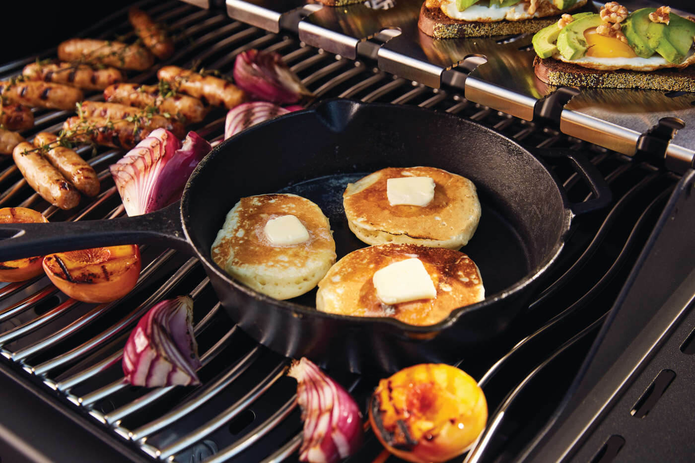 Napoleon Phantom Rogue SE 425 RSIB with Infrared Side Gas Grill