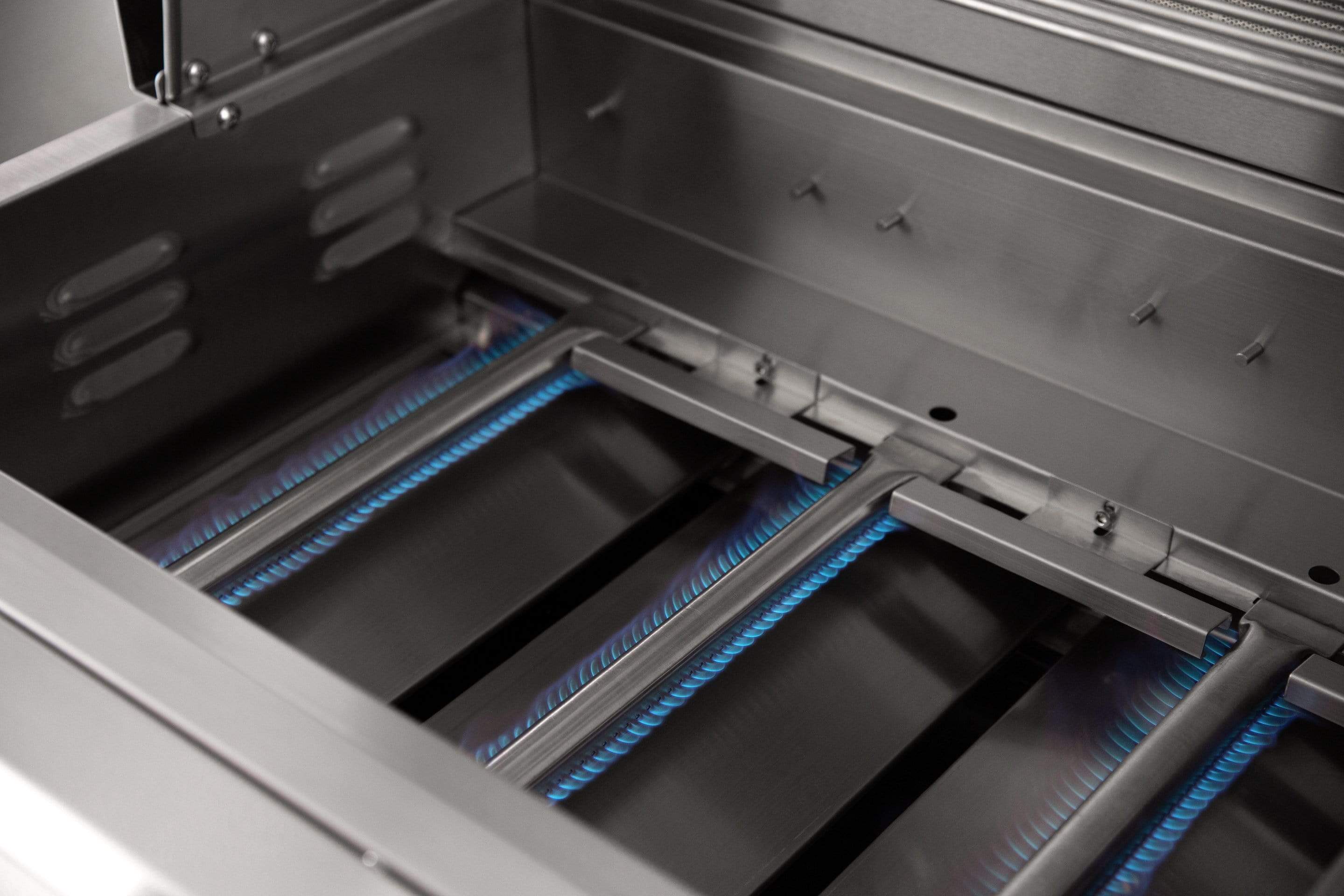 Summerset Sizzler 32" 4-Burner Built-In Gas Grill SIZ32