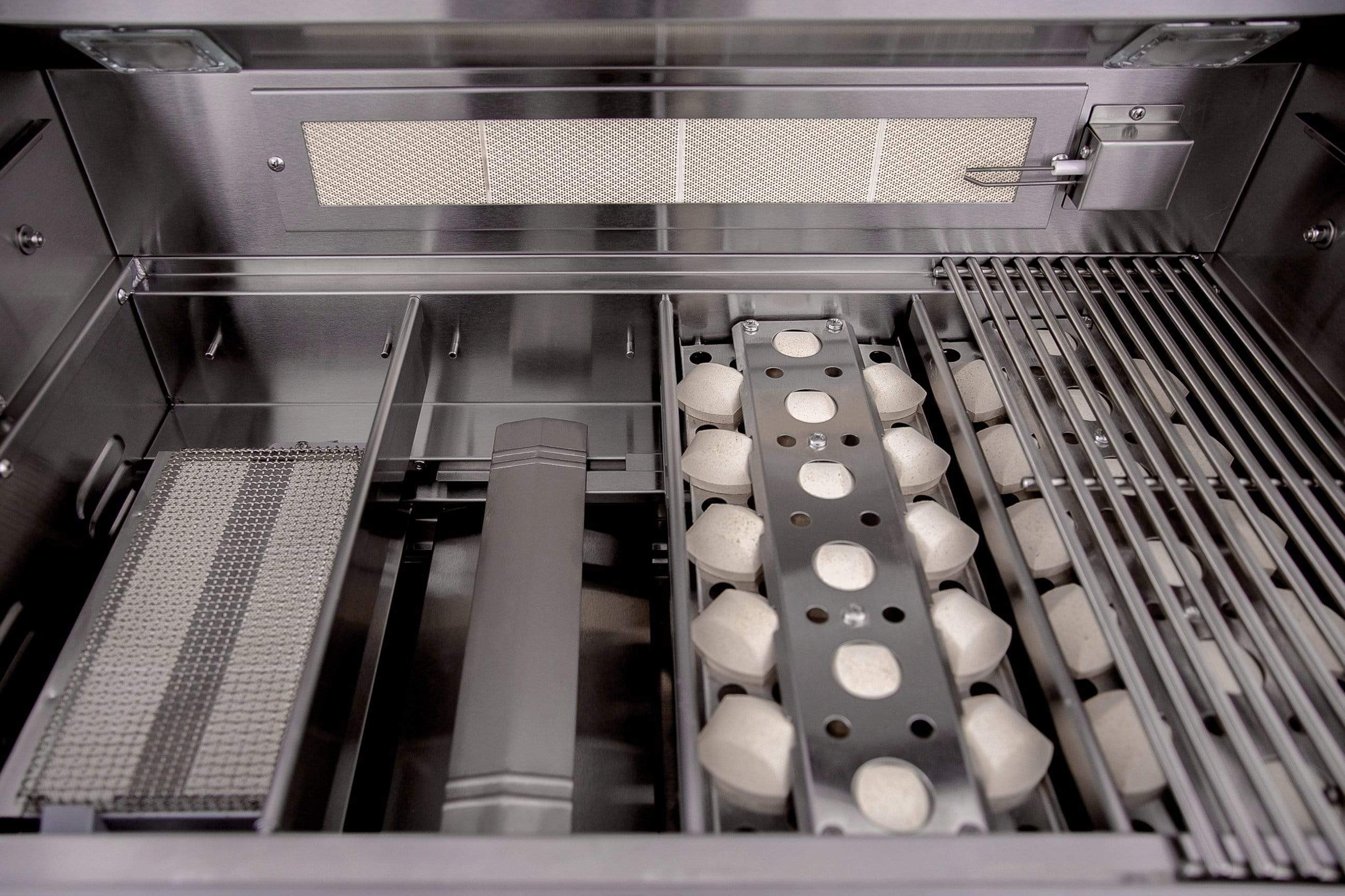 Summerset Sizzler Pro 32" 4-Burner Built-In Gas Grill SIZPRO32